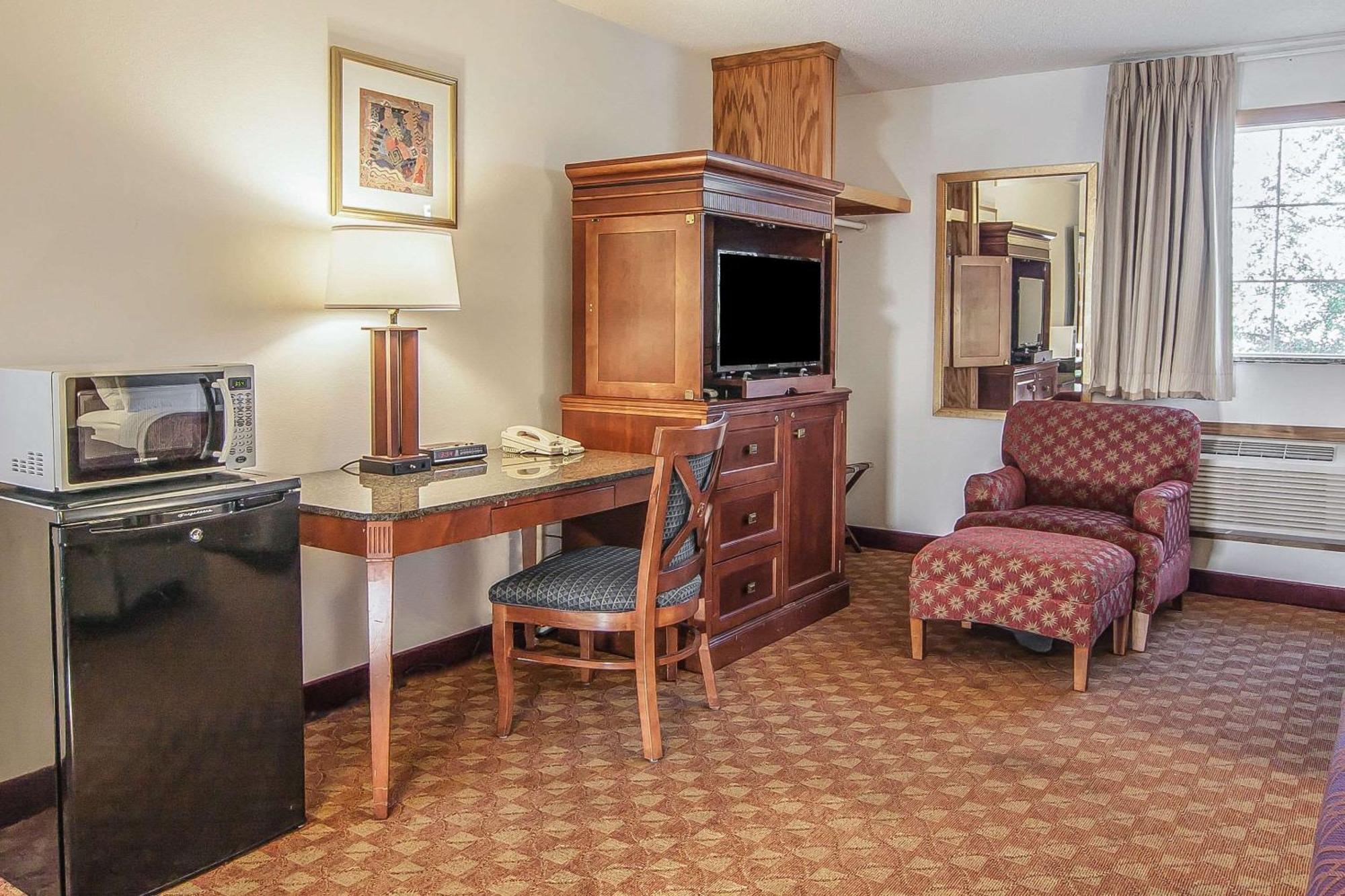 Econo Lodge Inn & Suites Madras Exterior foto
